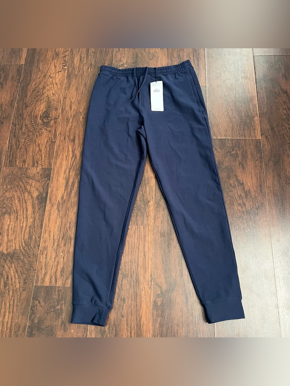 Alo Yoga Conquer Max Performance Jogger Navy Men's M NWT